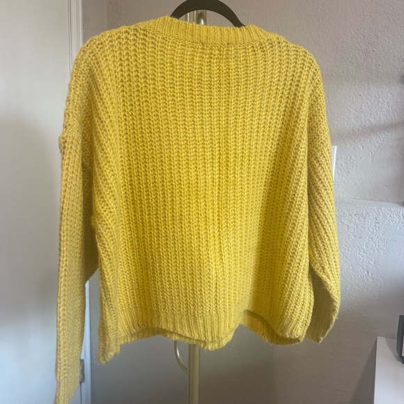 Main Strip Vibrant Yellow Boxy Knit Sweater Size Small - Picture 9 of 12